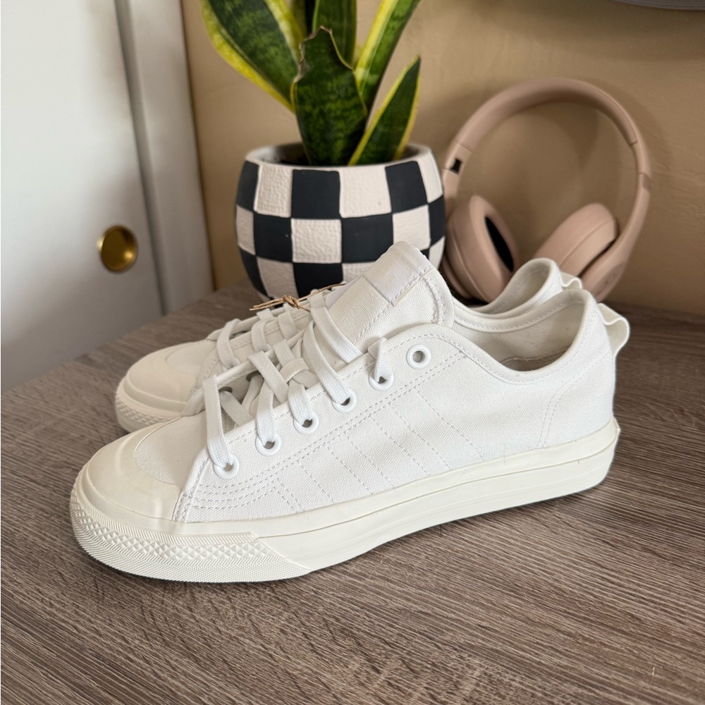 Adidas Nizza Triple white.